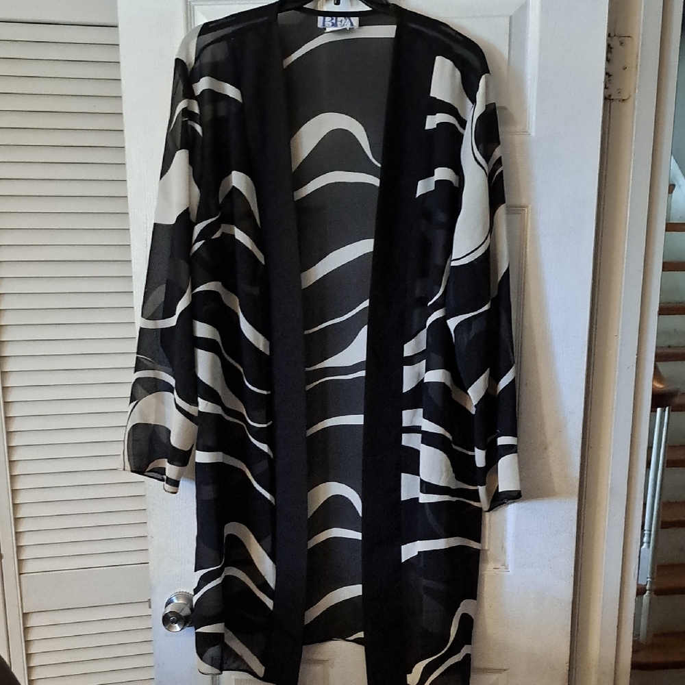 BFA Classics Black and White Kimono Cardigan